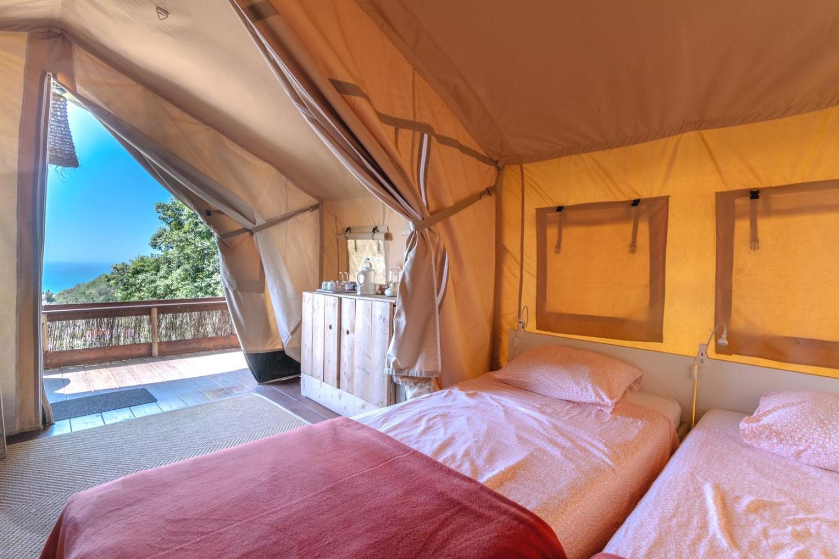 Campo Agave Luxury Tents Sayalonga Room photo